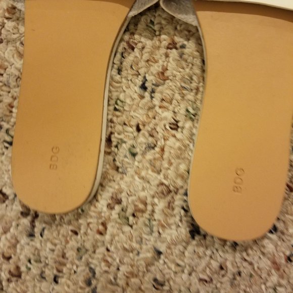 BDG White Slides - Picture 3 of 4